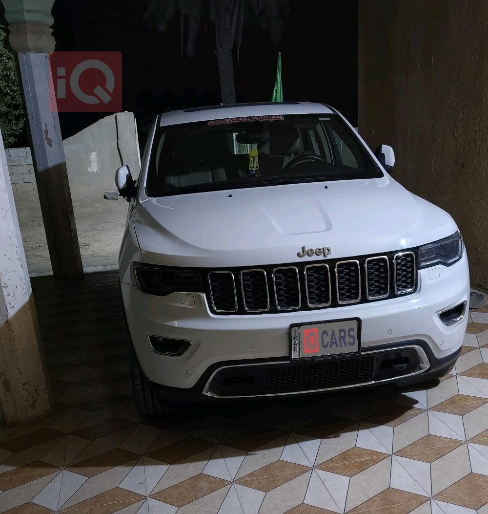 جیپ گراند شیرۆکی